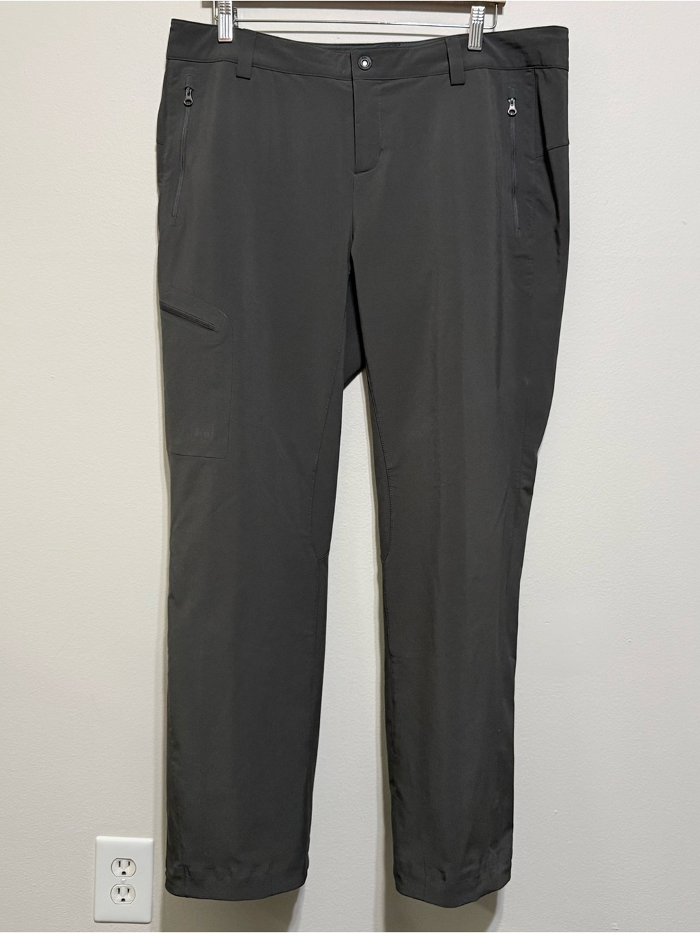 REI women’s Hiking Pants Gray 16